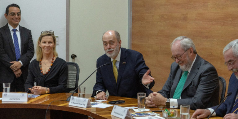 La UNAM y el Centro Médico ABC se unen para formar mejores profesionales de la salud