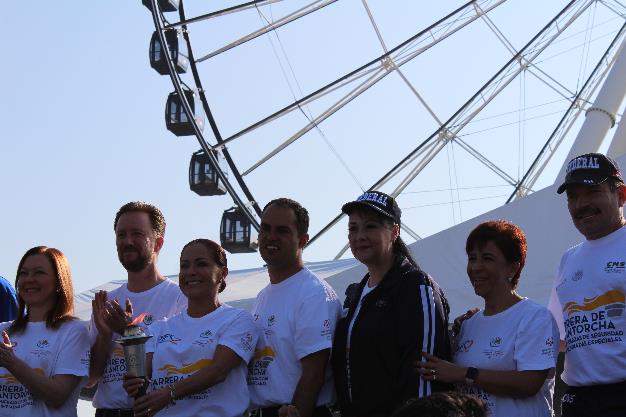 La llama de la Esperanza de Olimpiadas Especiales llega a la Ciudad de Puebla.