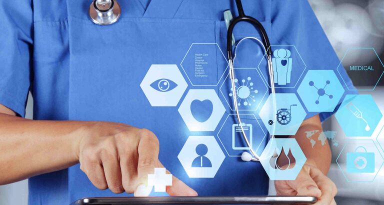 Similitudes ente hospitales y centros de control de tráfico aéreo.