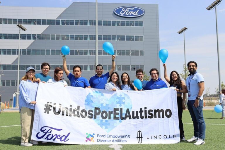 Ford, comprometidos con la Concienciación del Autismo.